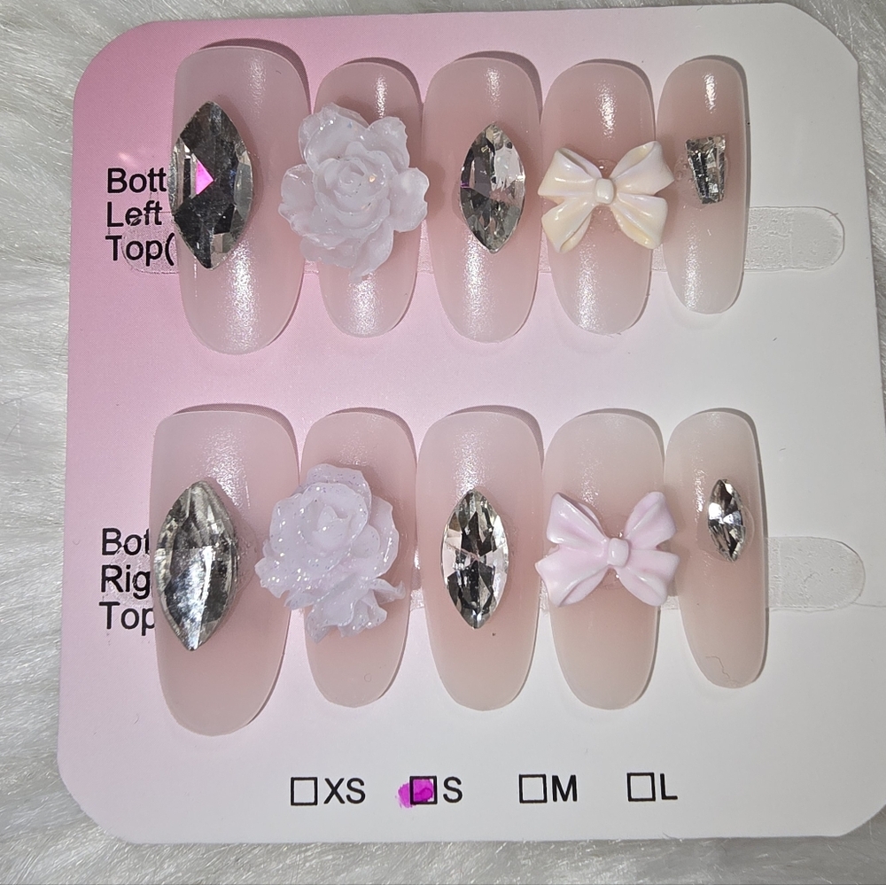Pink Press-On Nails with Rhinestones and Bows - Picture 2 of 4